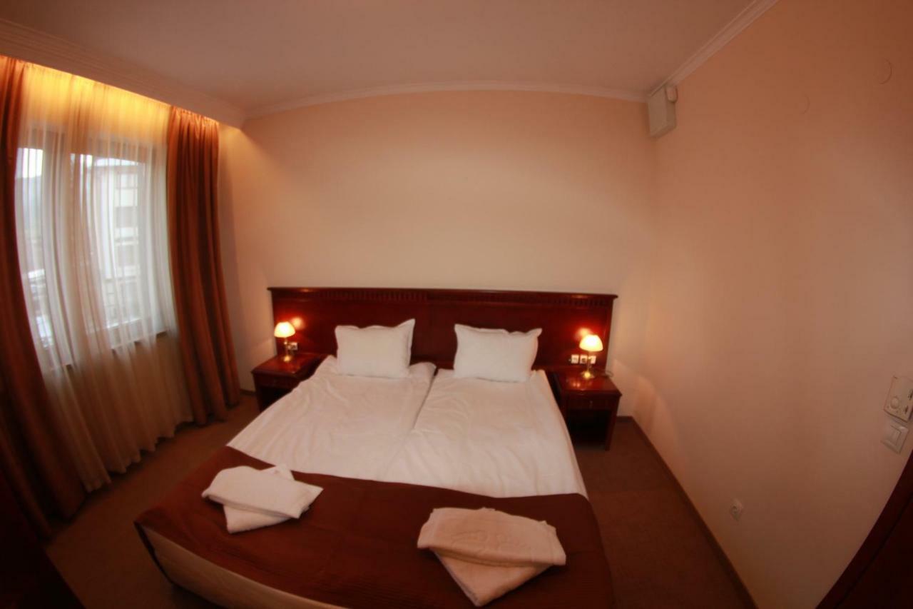 Downtown Bansko Resort Экстерьер фото